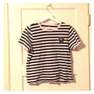 Vans striped black and pink tee!